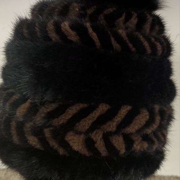SALE Knitted Mink Fur Stretch Beanie with Fox Fur Pom - Picture 2 of 3